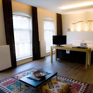 A Small 4*, Rotterdam Nederland